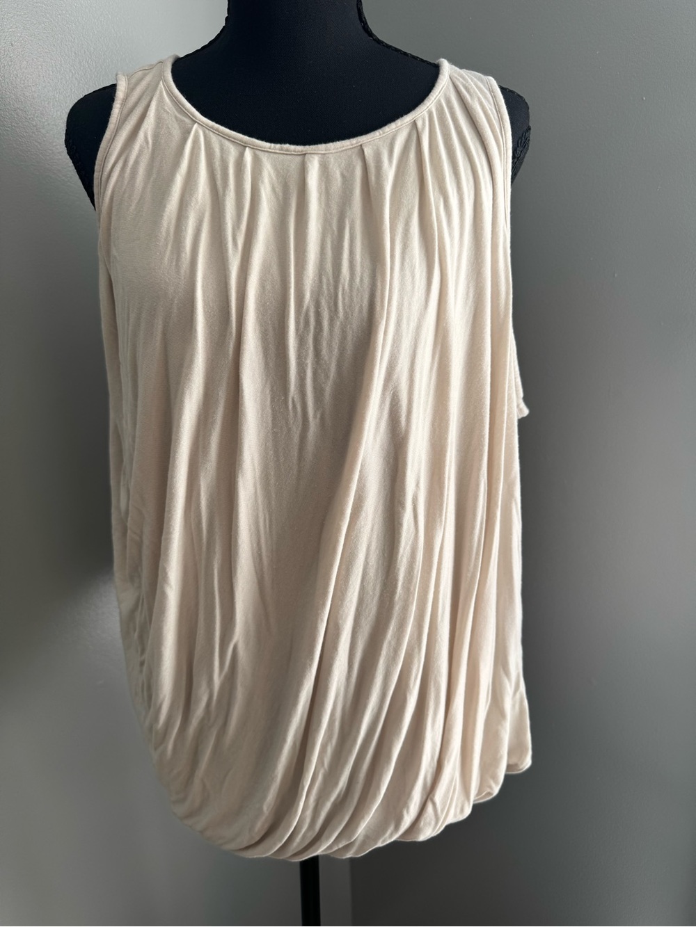 H by Halston Cream Sleeveless Bubble-Hem Tank